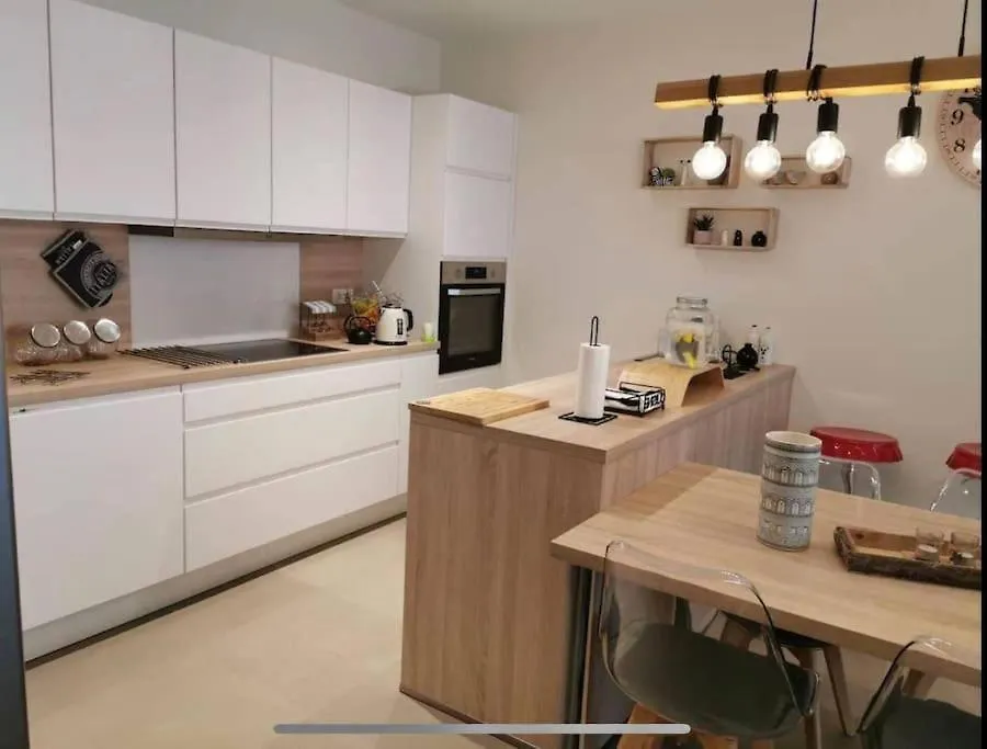 Apartment One Bedroom 2022 Flat W Terrace&Parking-75M Luxembourg